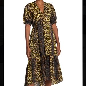 TOPSHOP long dress with bow on the back size 6 M